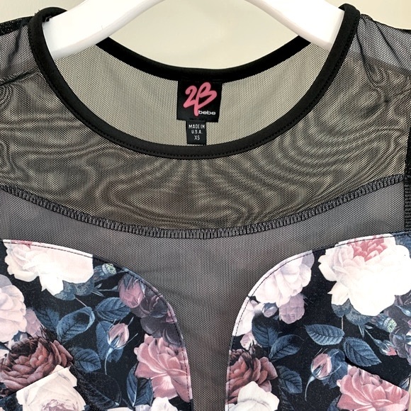 2B Bebe size XS Deep V Floral Crop Top - Picture 4 of 15